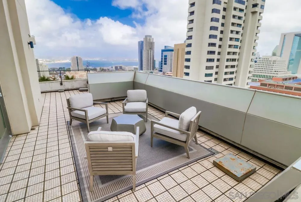 645 Front St 2201, San Diego, California 92101 home-pic-61